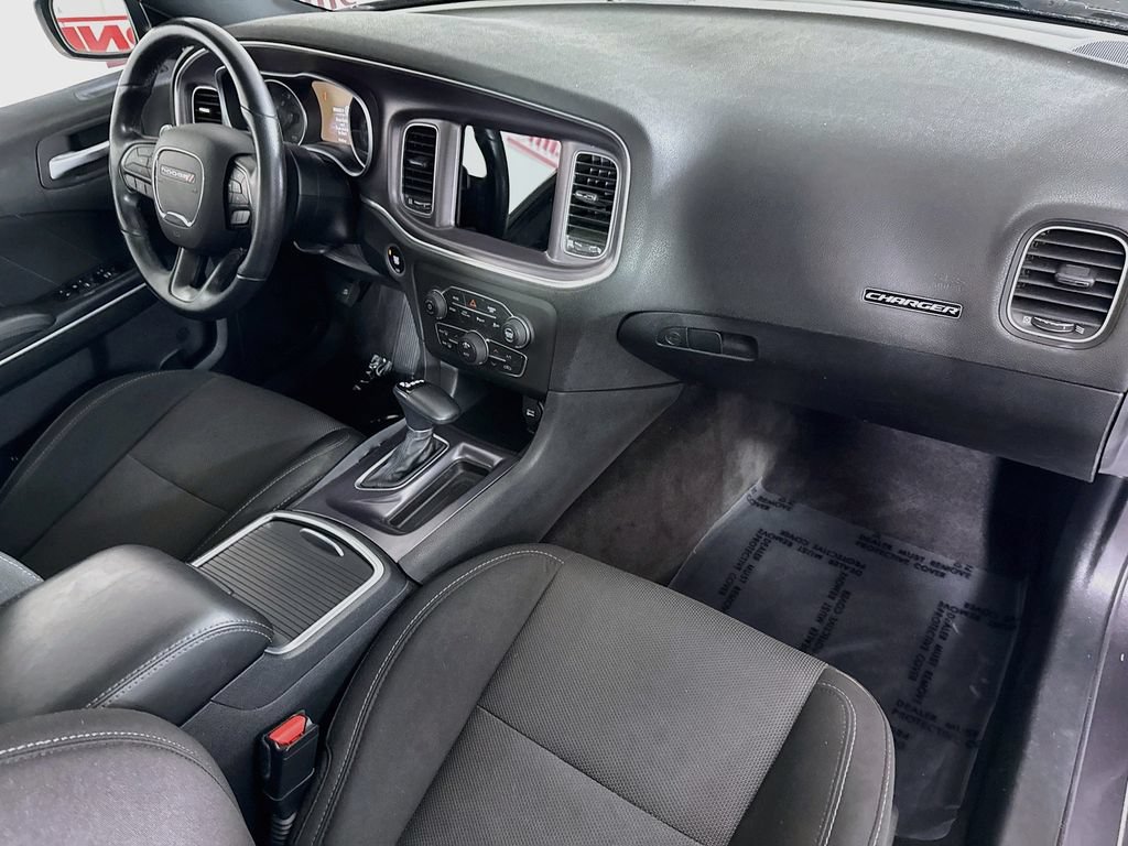 Used 2018 Dodge Charger R/T Scat Pack w/ Driver Confidence Group RWD image 31