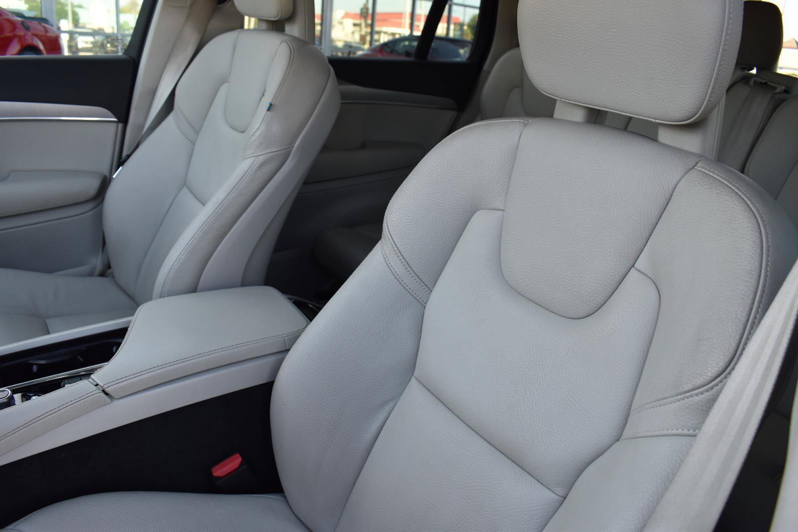 Used 2021 Volvo XC90 T5 Momentum w/ Protection Package Premier FWD image 30