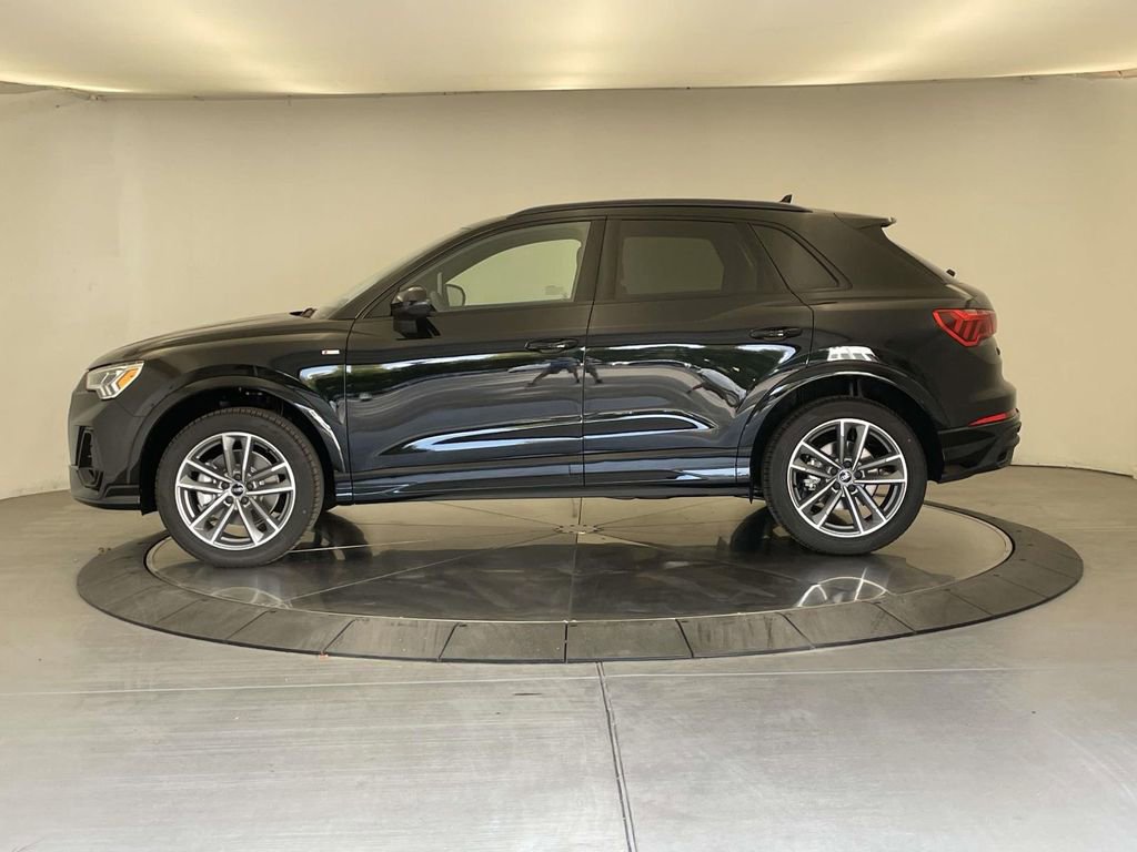 New 2025 Audi Q3 2.0T Premium image 2