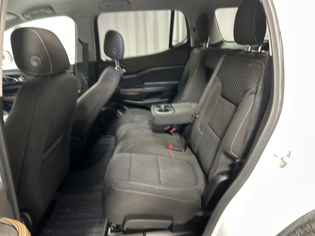 Used 2019 GMC Acadia SLE image 22