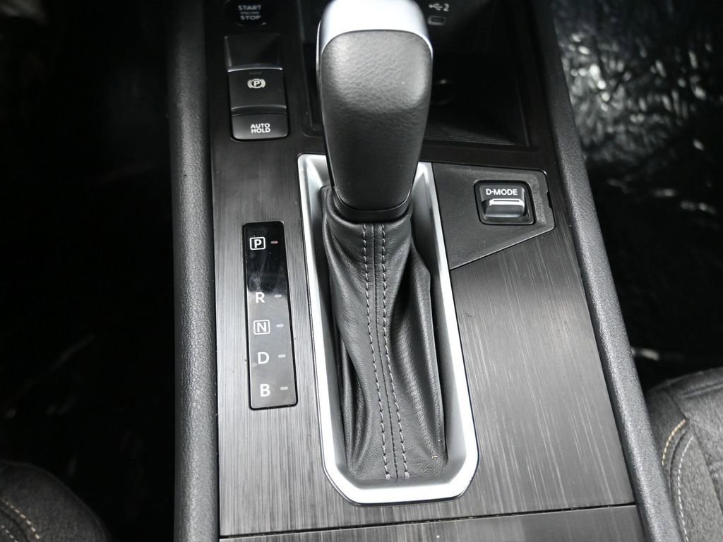 Used 2025 Nissan Kicks SV image 17