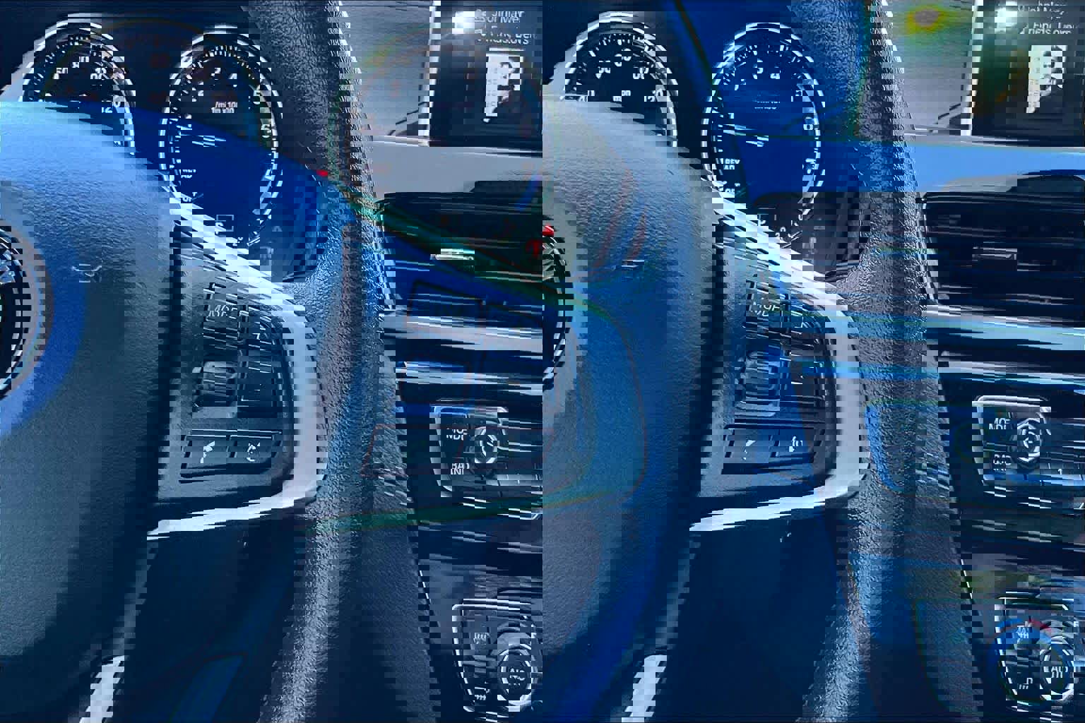 Used 2020 BMW X2 sDrive28i w/ Convenience Package image 24