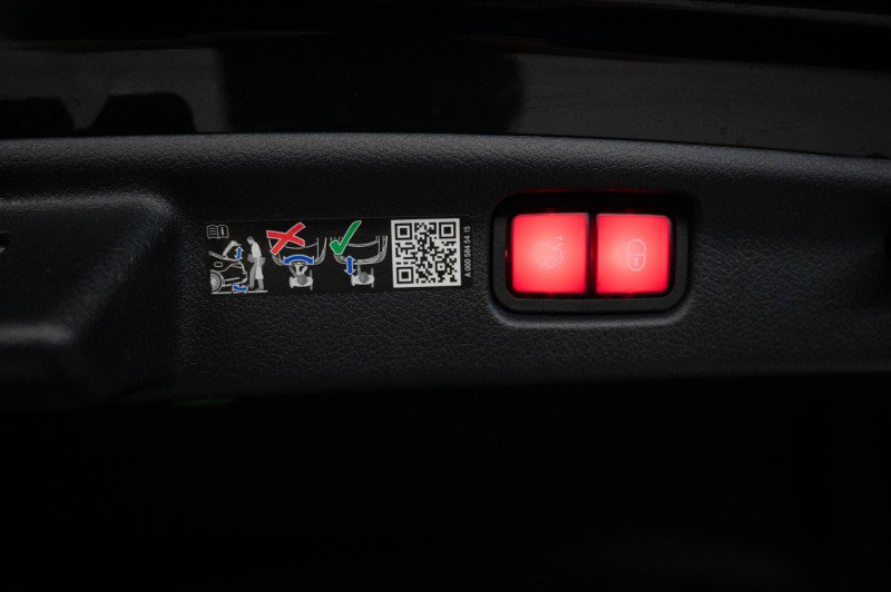 Certified 2026 Mercedes-Benz C 300 Sedan image 30