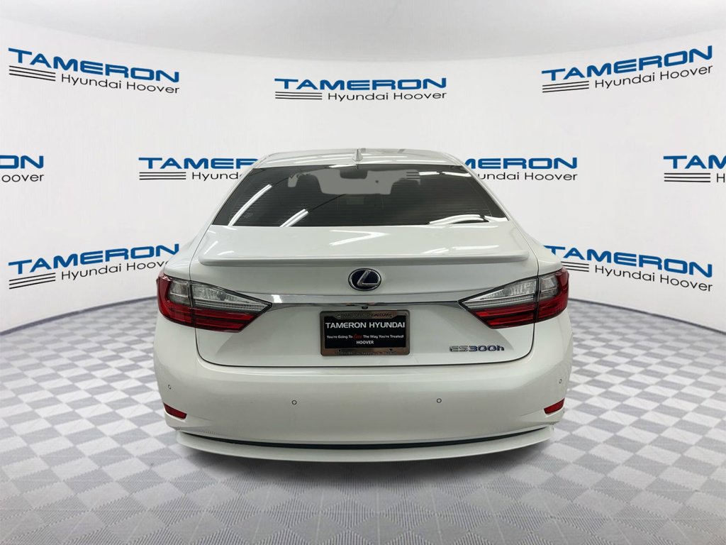 Used 2018 Lexus ES 300h w/ Luxury Package FWD image 4