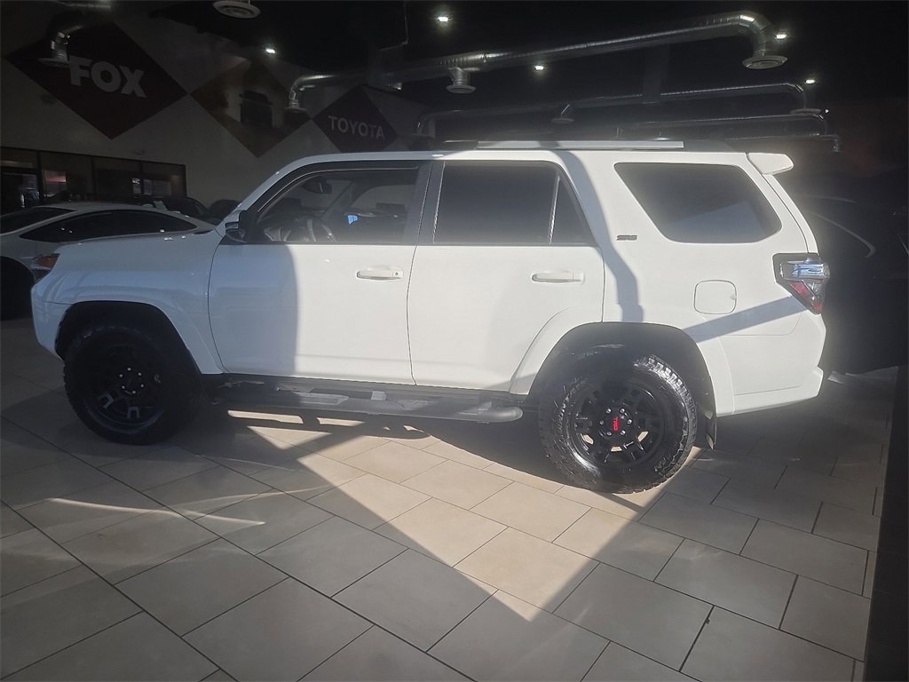 Certified 2020 Toyota 4Runner SR5 Premium image 2