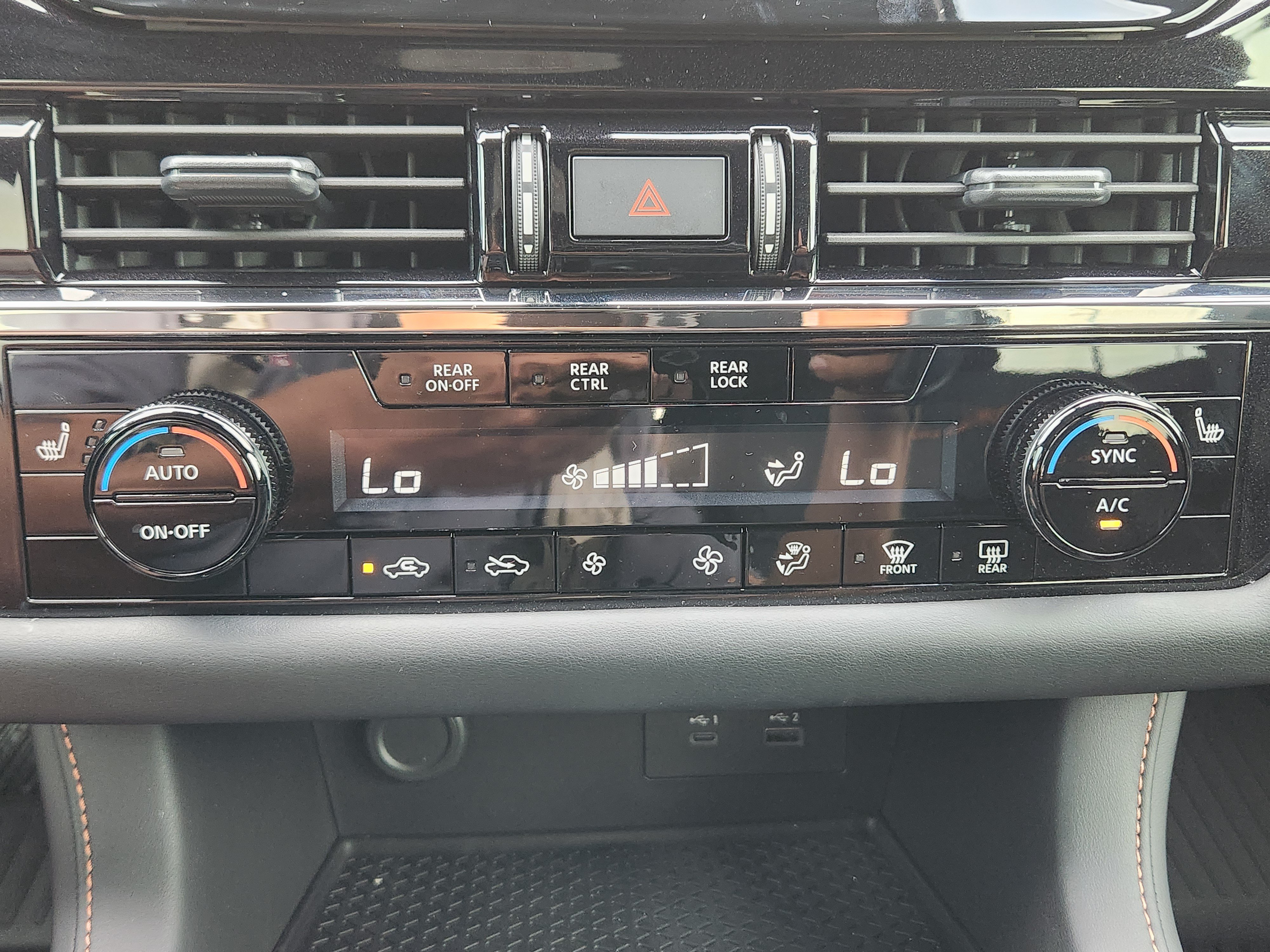Used 2025 Nissan Pathfinder Rock Creek AWD/4WD image 14