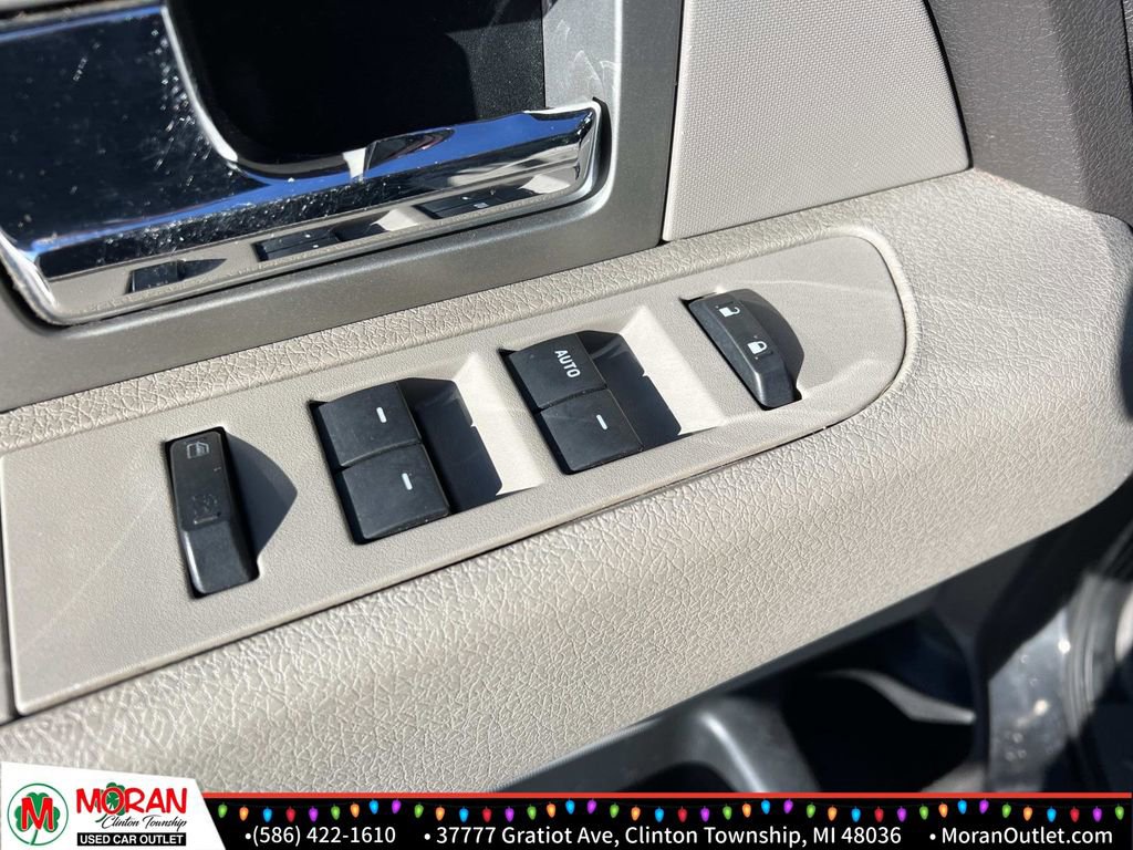 Used 2010 Ford F150 XLT image 12