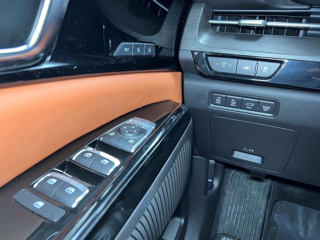 Used 2022 Kia Carnival SX w/ Paint Protection Package image 16