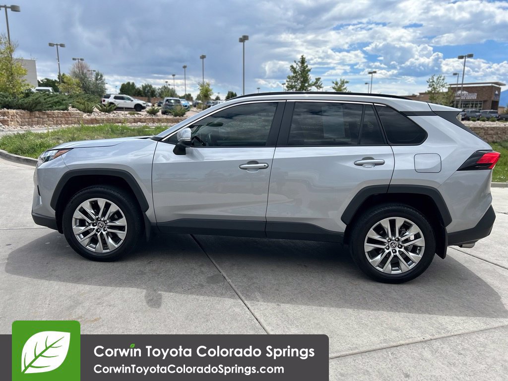 Used 2025 Toyota RAV4 XLE Premium FWD image 4