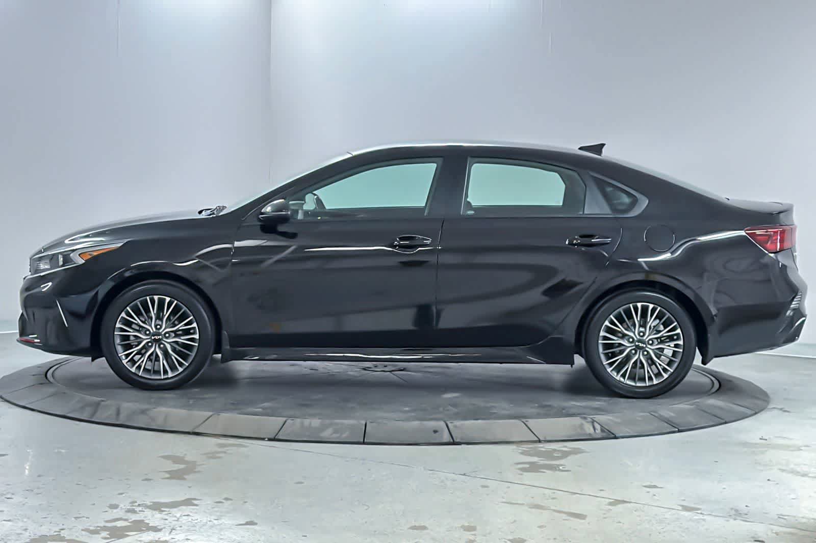 Used 2024 Kia Forte GT-Line FWD image 5
