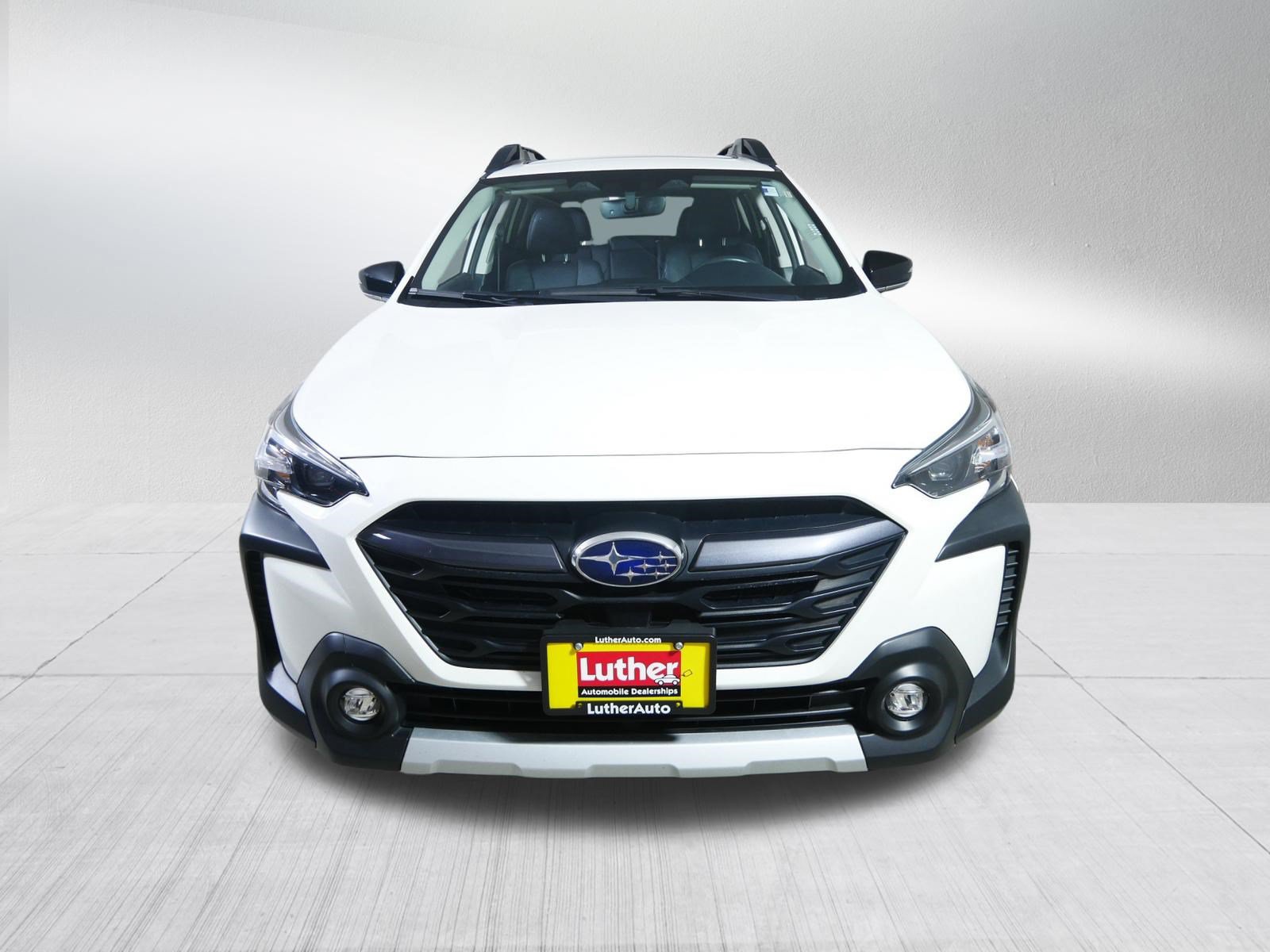 Used 2023 Subaru Outback Limited XT AWD/4WD image 2