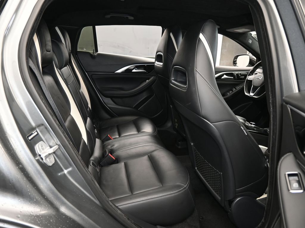 Used 2017 INFINITI QX30 Sport w/ Sport Leather Package image 39