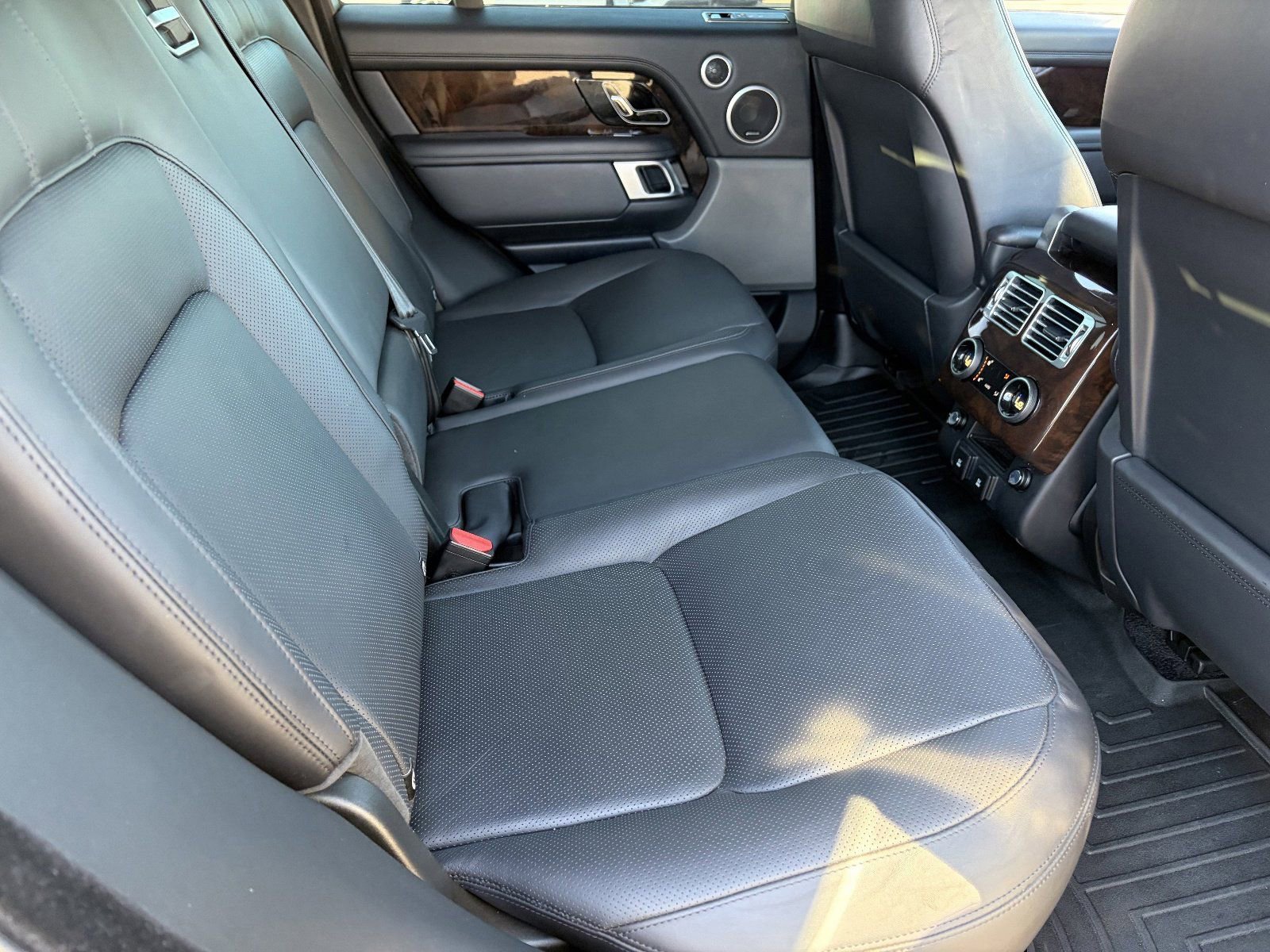 Used 2020 Land Rover Range Rover HSE AWD/4WD image 14