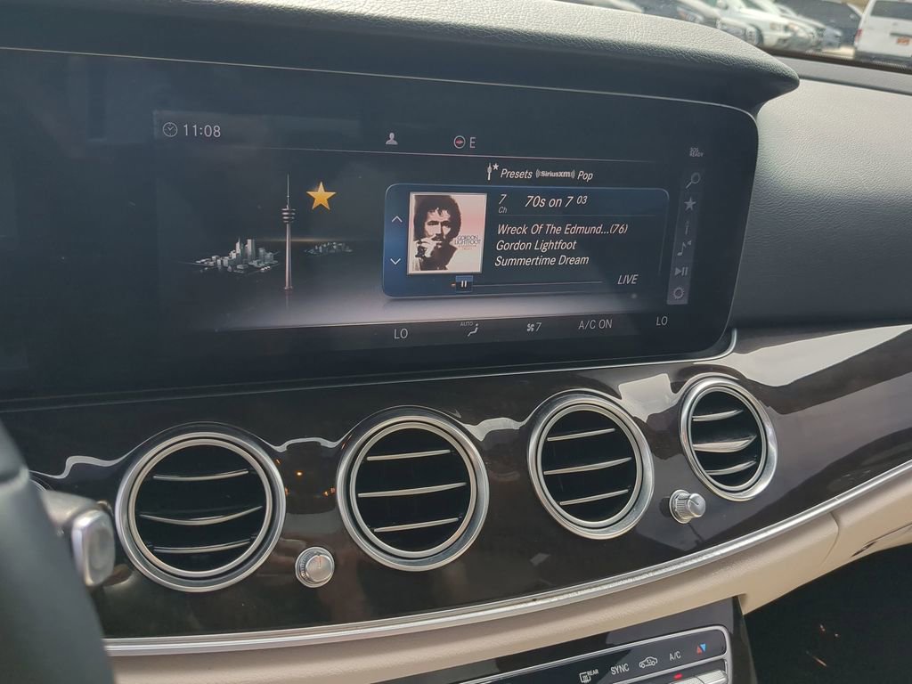 Used 2020 Mercedes-Benz E 350 Sedan image 6