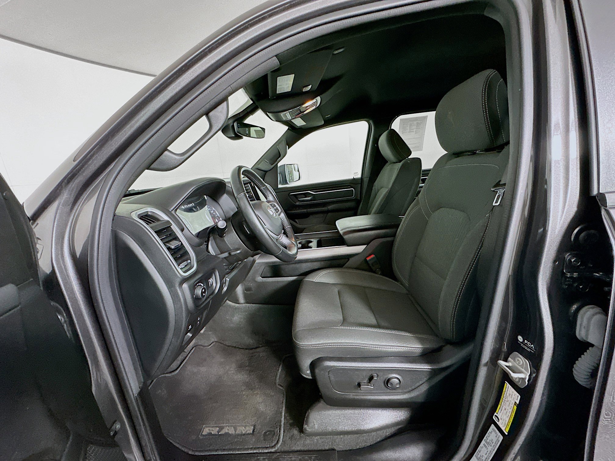 Used 2022 RAM 1500 Big Horn AWD/4WD image 13