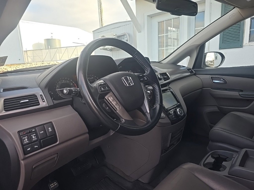 Used 2015 Honda Odyssey Touring image 15