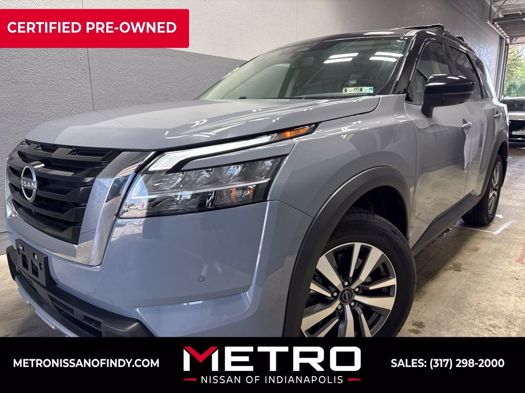 Used 2023 Nissan Pathfinder SL AWD/4WD image 1