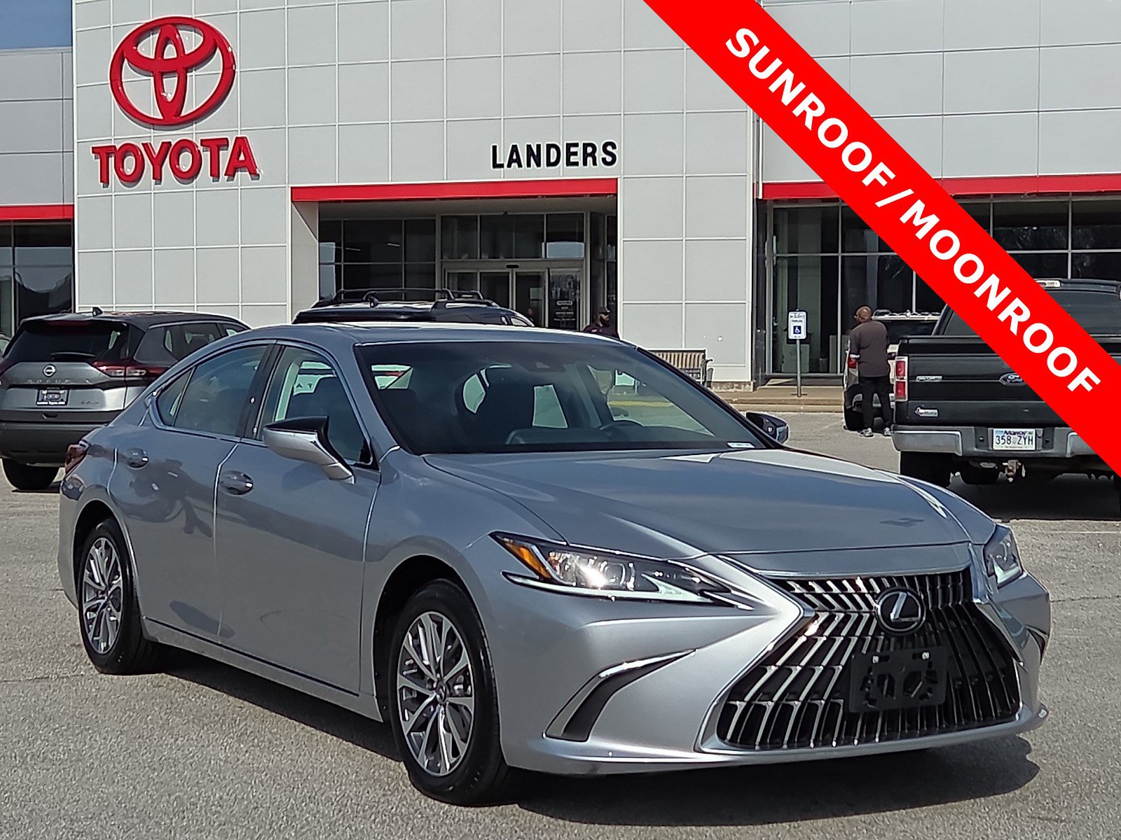 Used 2023 Lexus ES 350 image 1