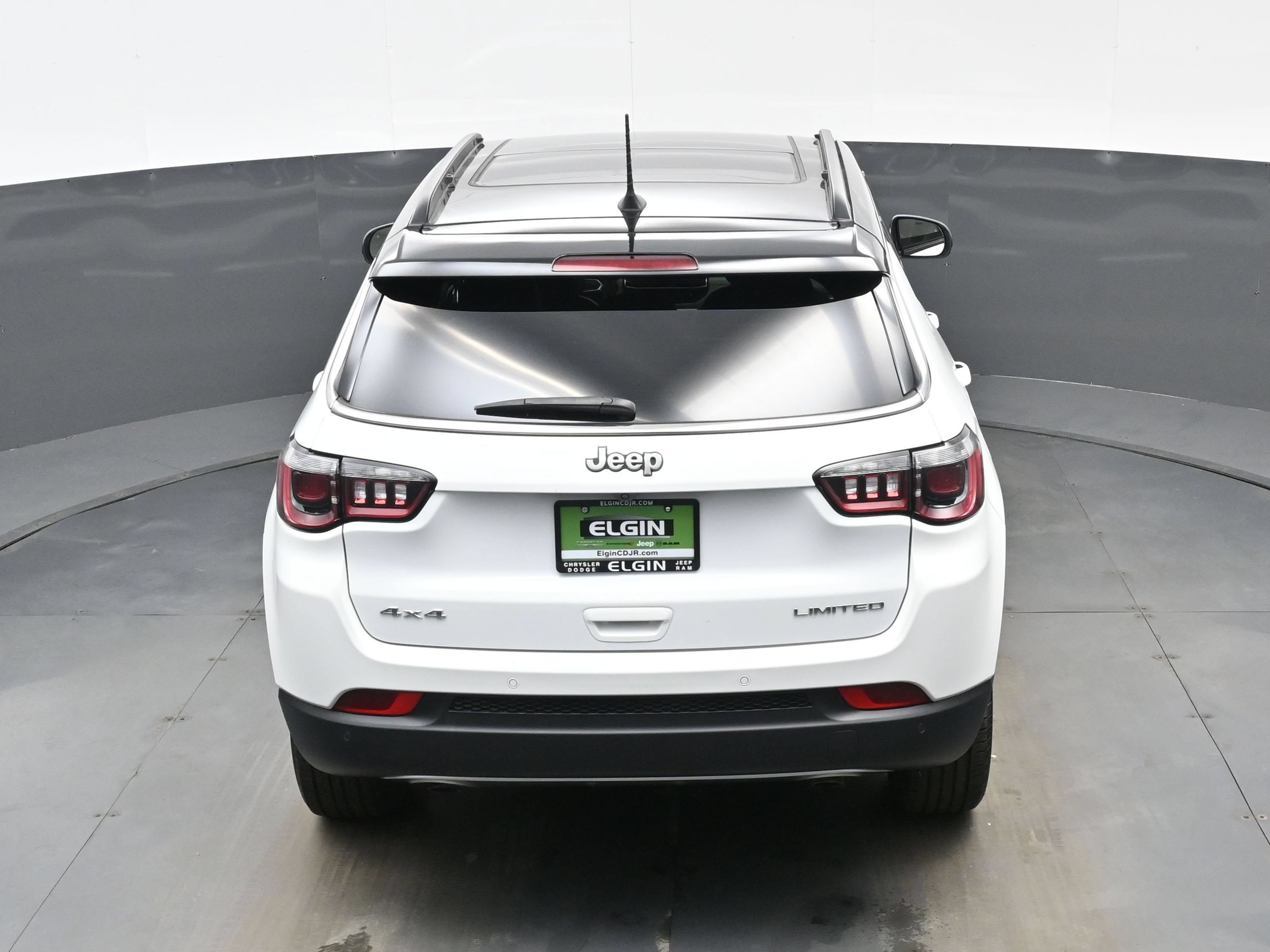 Used 2023 Jeep Compass Limited w/ Sun and Sound Group AWD/4WD image 39