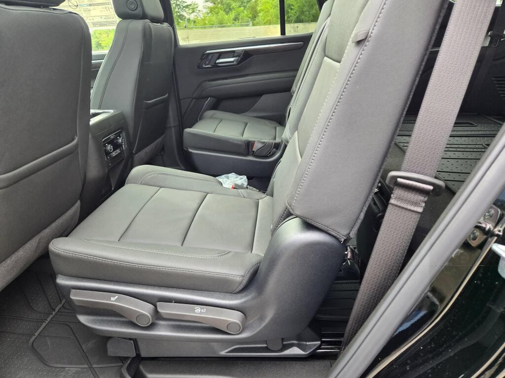 New 2026 Chevrolet Tahoe Z71 w/ Comfort Package AWD/4WD image 17