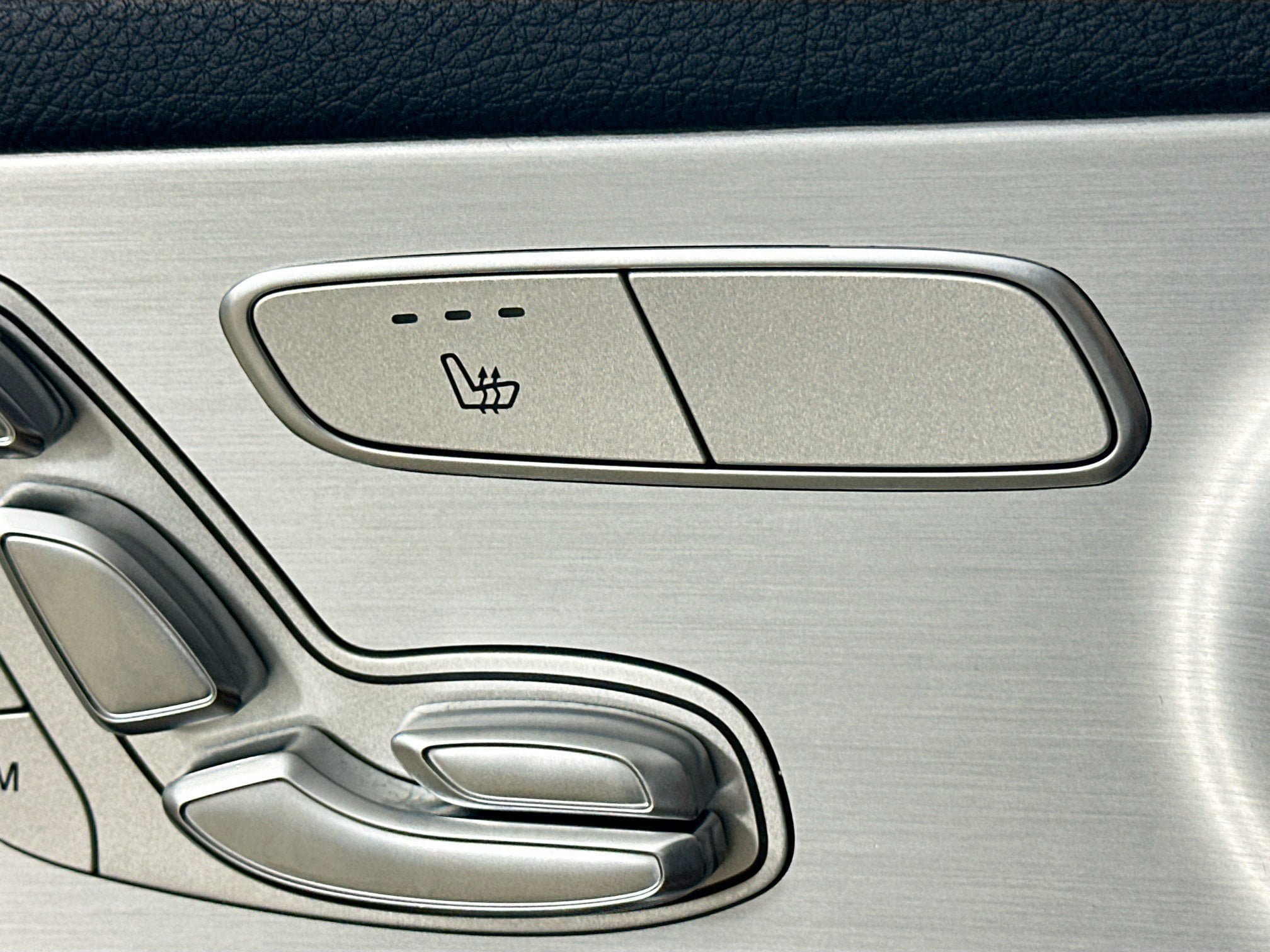 Certified 2021 Mercedes-Benz GLC 43 AMG 4MATIC image 25