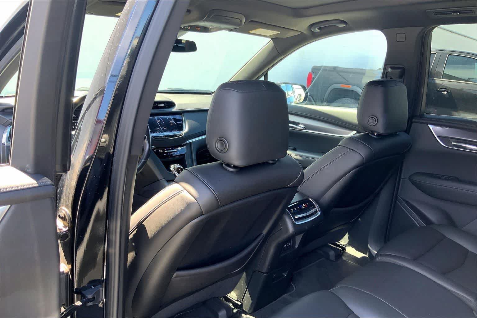 Used 2023 Cadillac XT6 Luxury FWD image 12