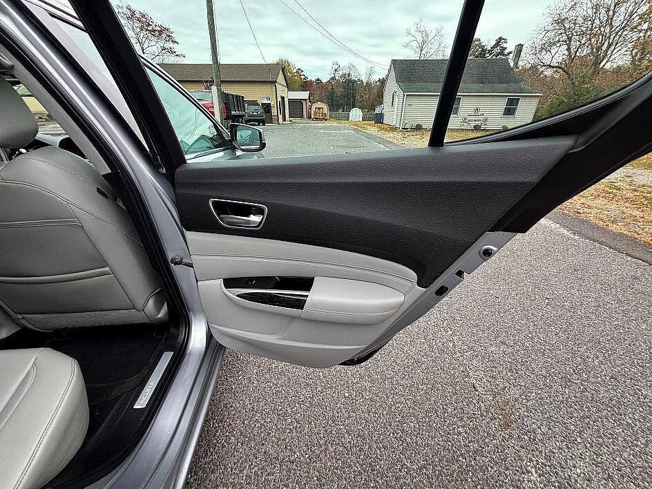 Used 2019 Acura TLX image 20