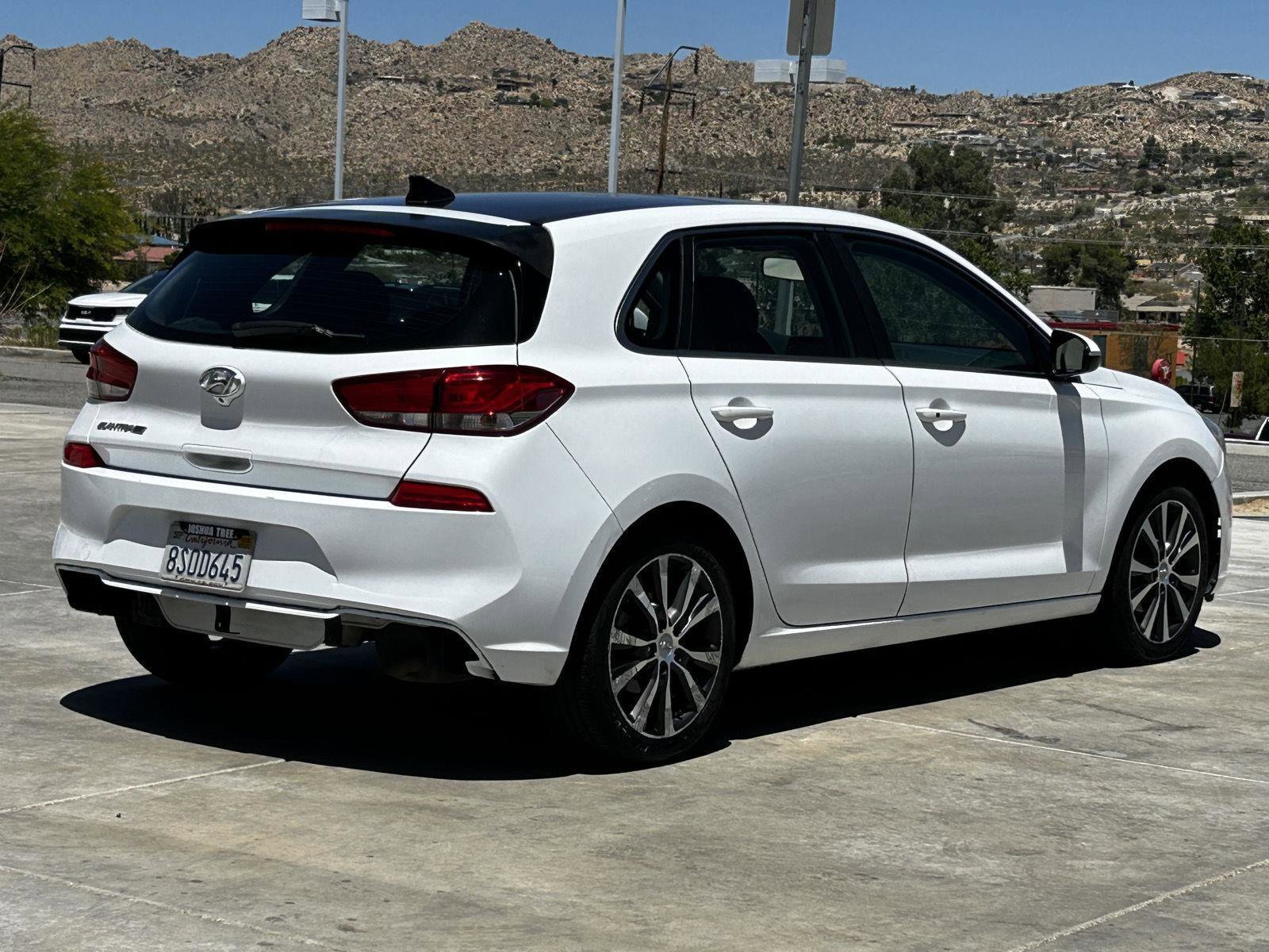 Used 2020 Hyundai Elantra GT w/ Style Package 02 FWD image 8