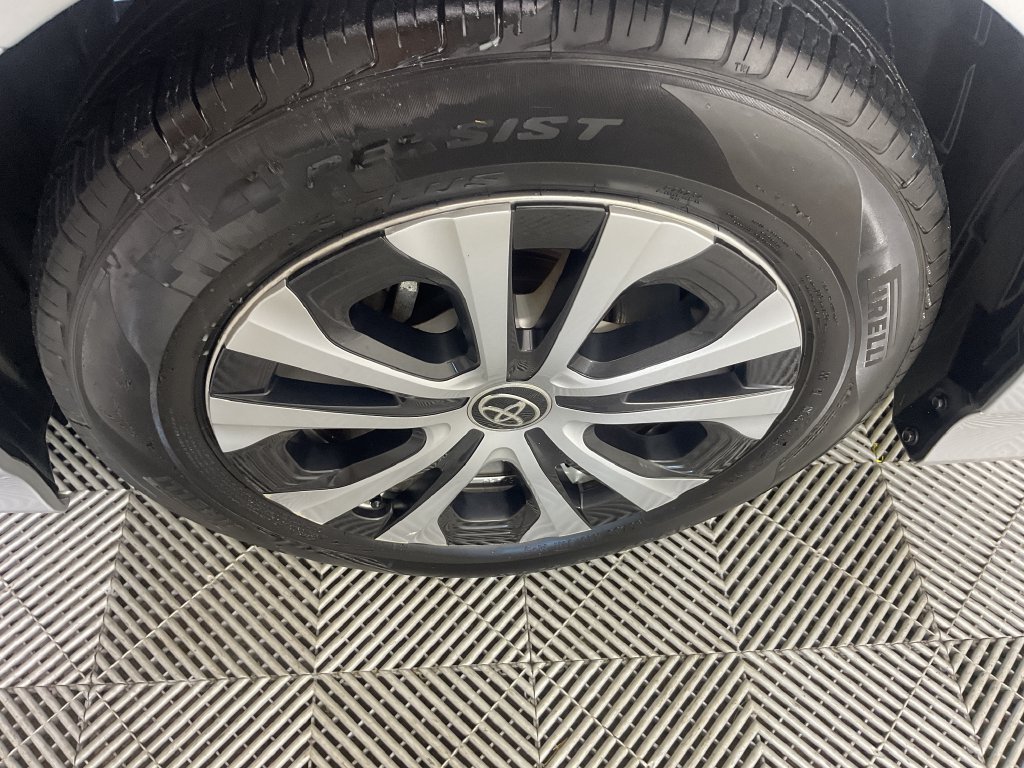 Certified 2022 Toyota Prius Prime Limited FWD image 8