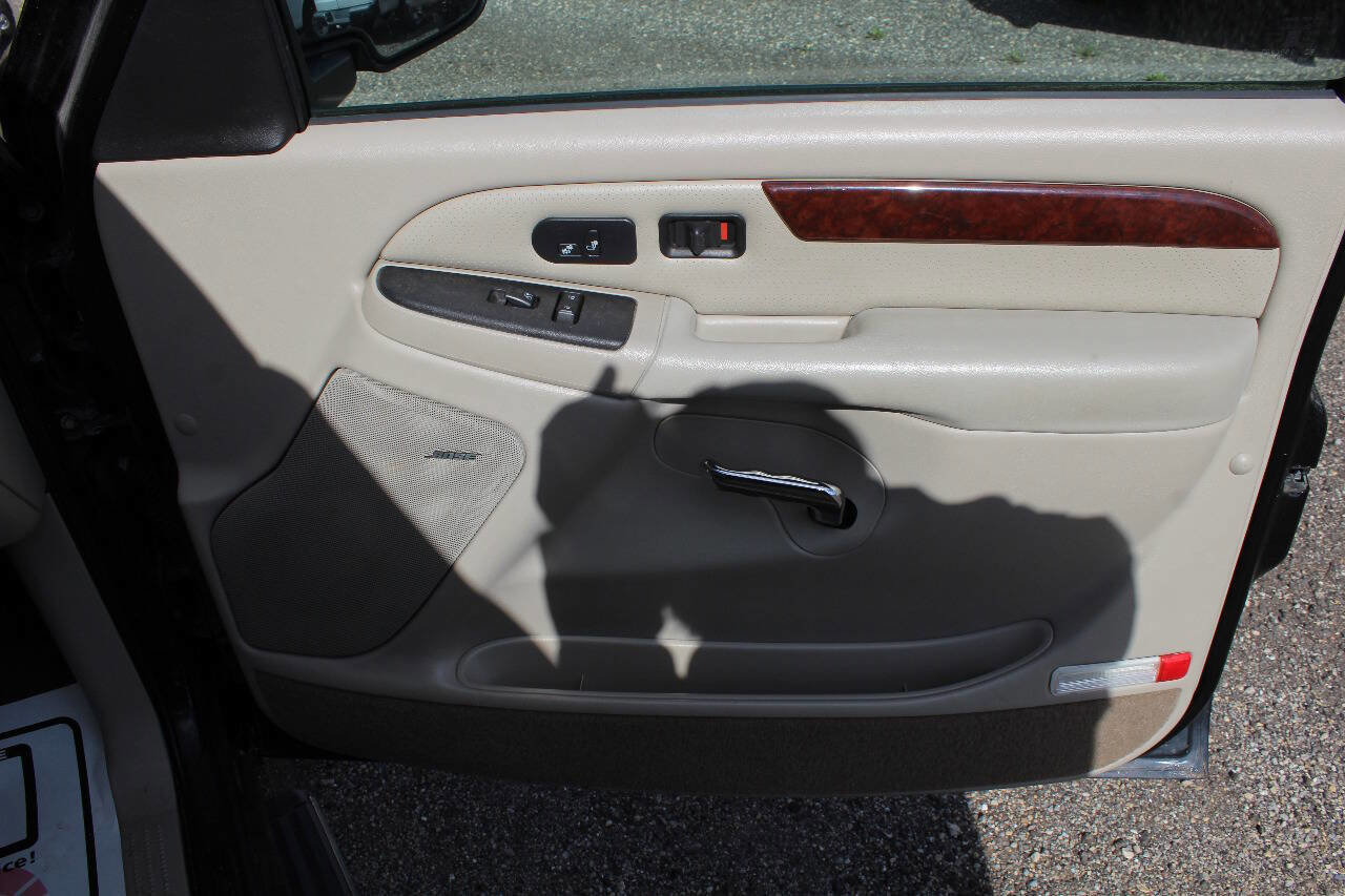 Used 2006 Cadillac Escalade ESV AWD image 25
