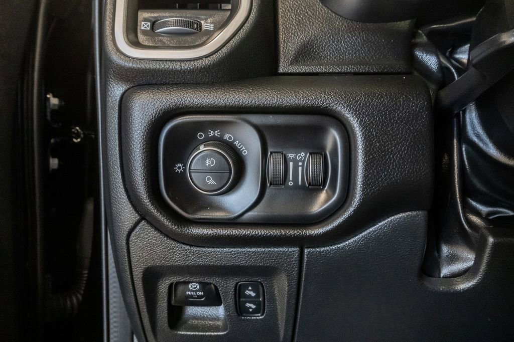 Used 2023 RAM 1500 Laramie AWD/4WD image 16
