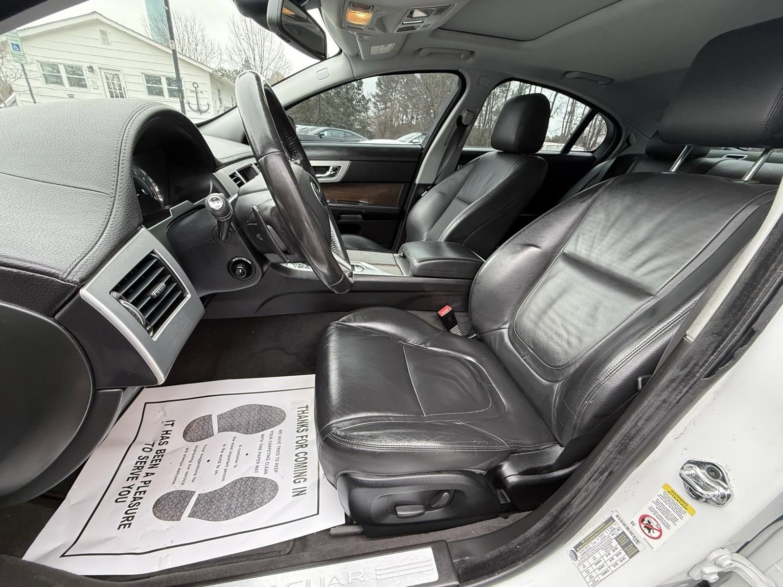 Used 2014 Jaguar XF 3.0 image 18