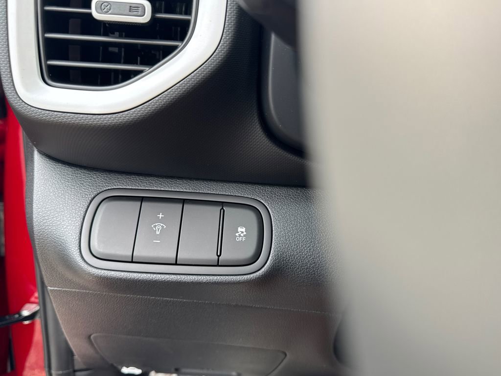 New 2025 Hyundai Venue Limited image 21