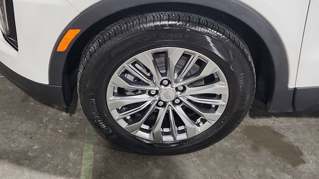 Used 2024 Cadillac XT4 Premium Luxury image 14