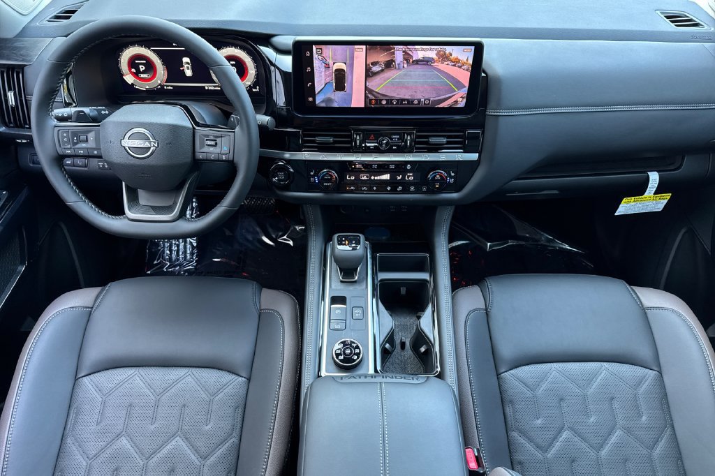 New 2026 Nissan Pathfinder Platinum w/ Accent Package AWD/4WD image 10