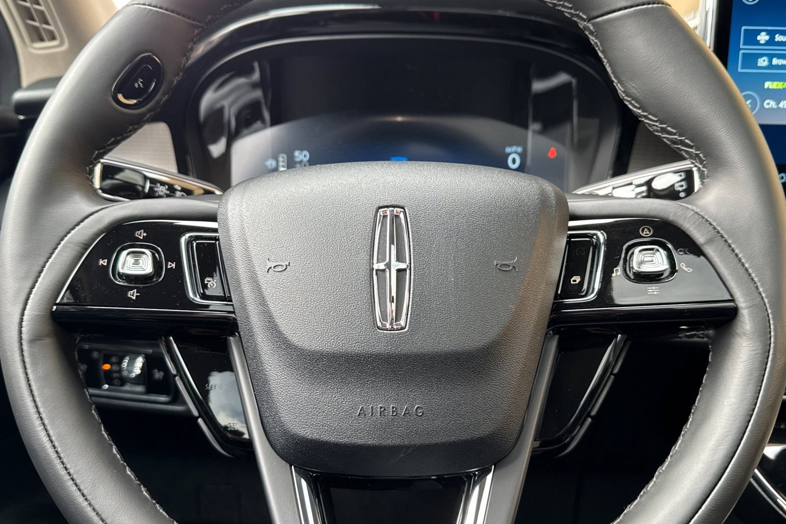 New 2025 Lincoln Corsair Grand Touring image 23