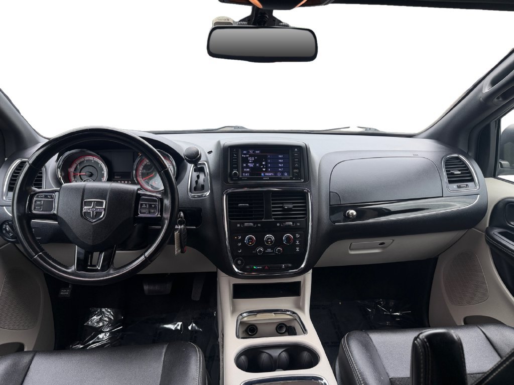 Used 2019 Dodge Grand Caravan SXT FWD image 14