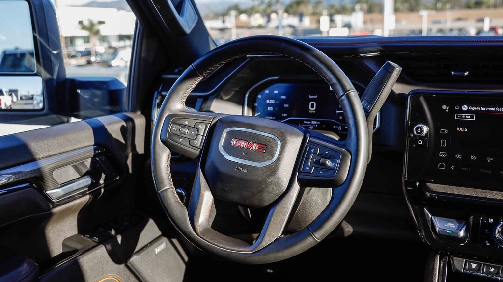 Used 2025 GMC Sierra 2500 AT4 image 18