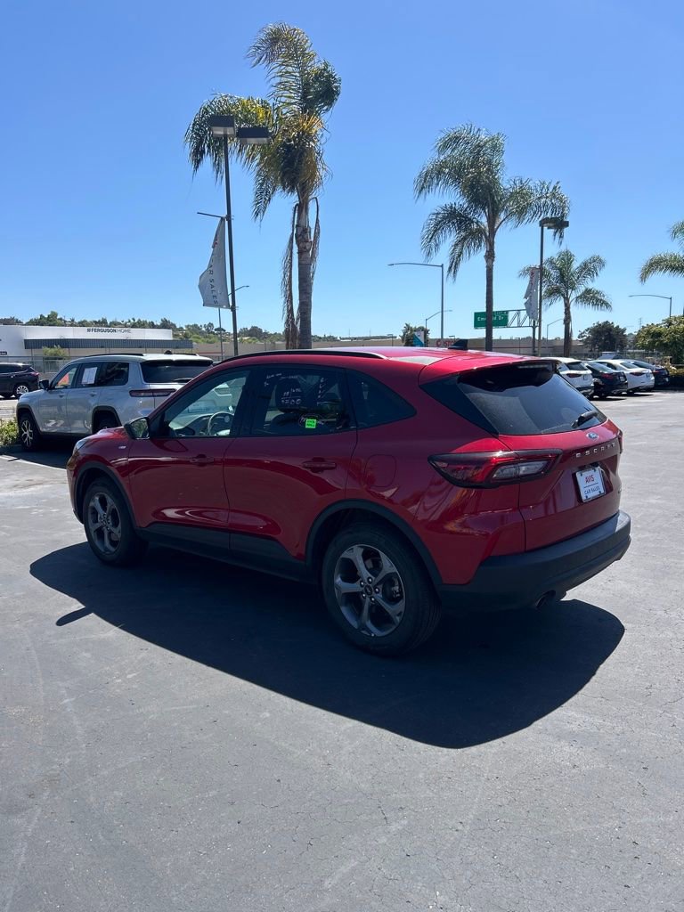 Used 2025 Ford Escape ST-Line AWD/4WD image 10