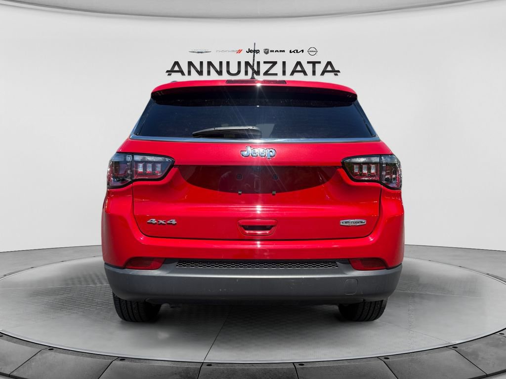 Used 2023 Jeep Compass Latitude AWD/4WD image 4