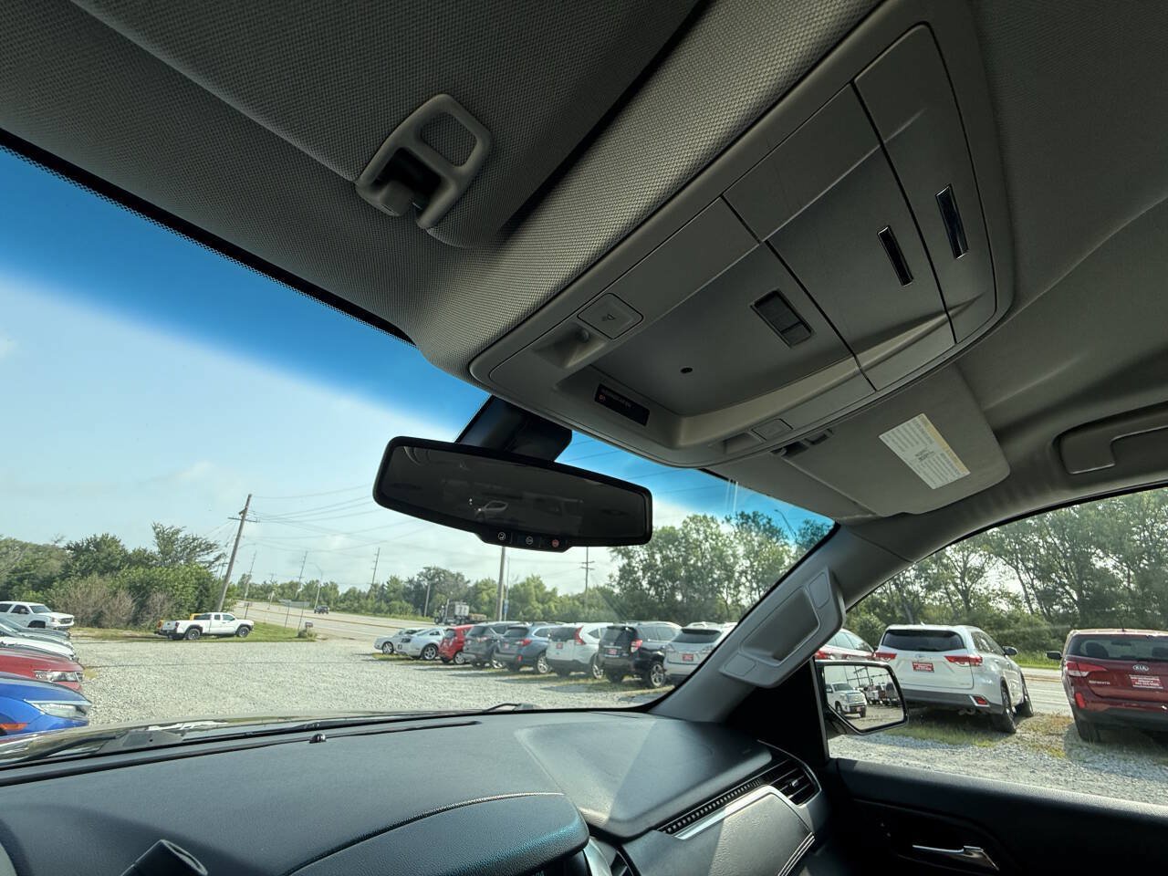 Used 2018 Chevrolet Tahoe LS AWD/4WD image 27