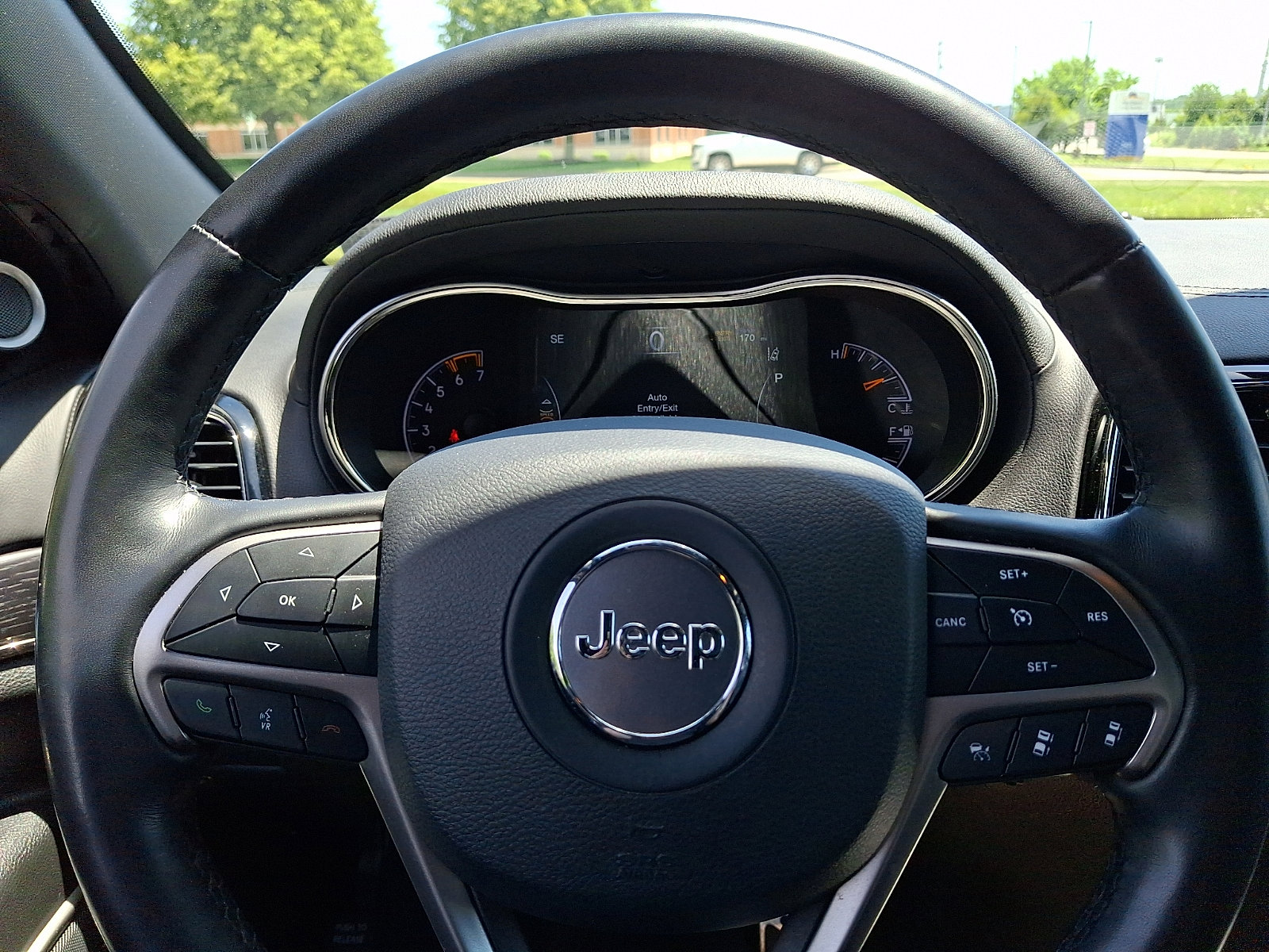 Used 2021 Jeep Grand Cherokee High Altitude AWD/4WD image 26