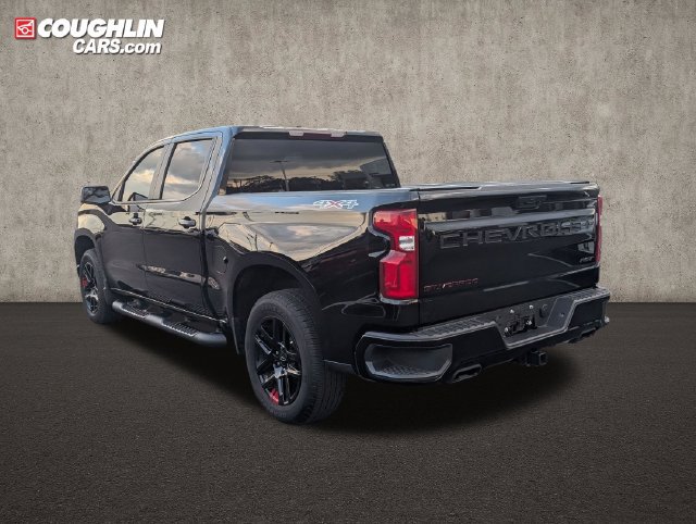 Used 2025 Chevrolet Silverado 1500 RST w/ Redline Edition AWD/4WD image 5
