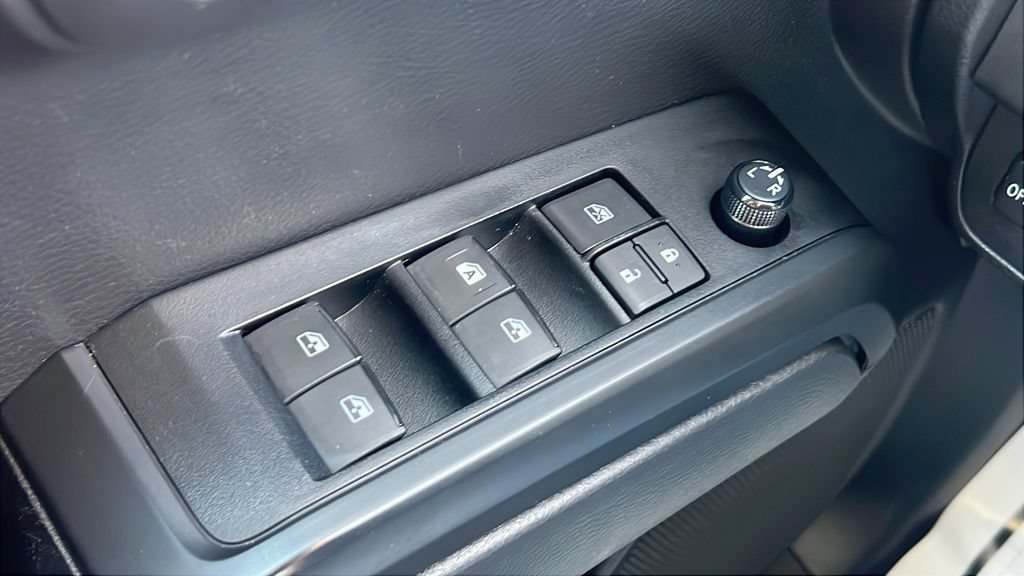 Used 2023 Toyota Tacoma SR AWD/4WD image 18