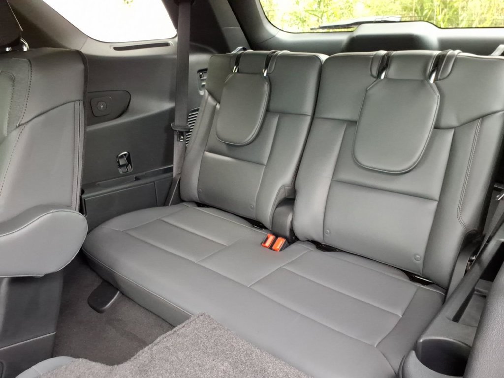 Used 2027 Ford Explorer Active w/ Active Comfort Package AWD/4WD image 8