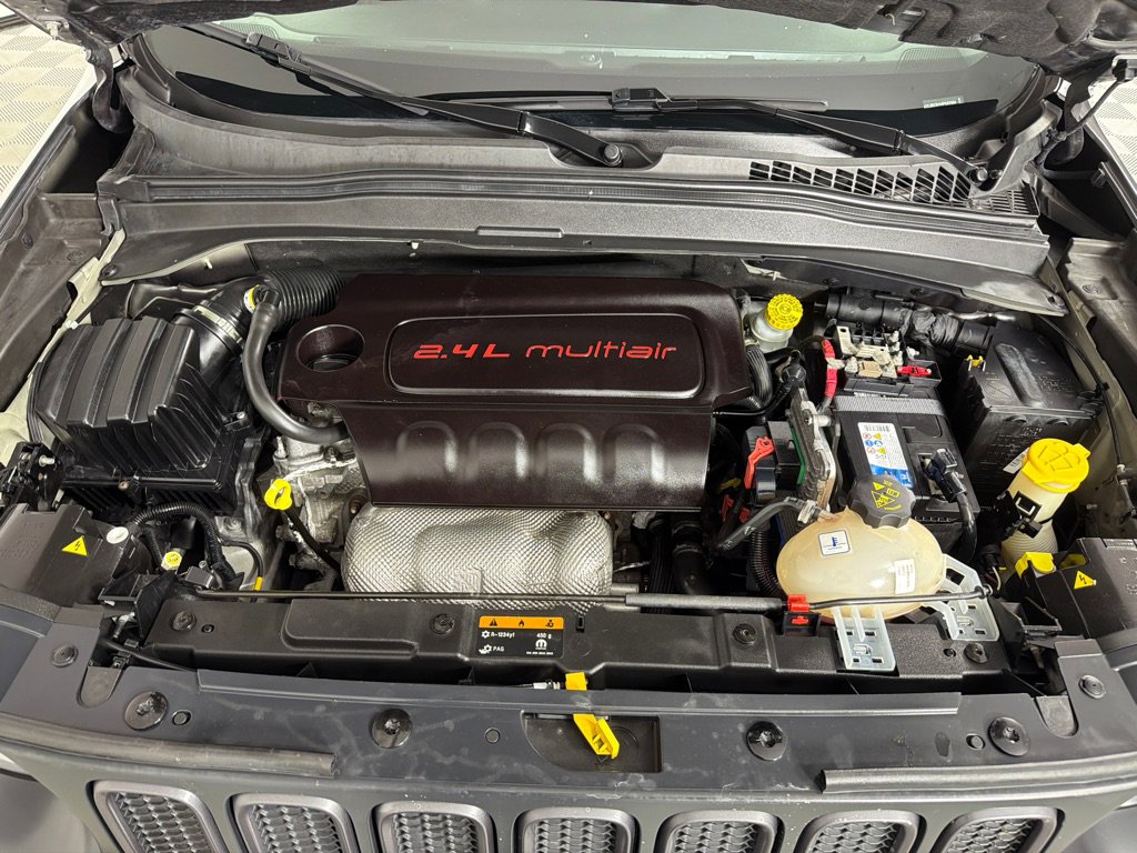 Used 2017 Jeep Renegade Trailhawk image 28