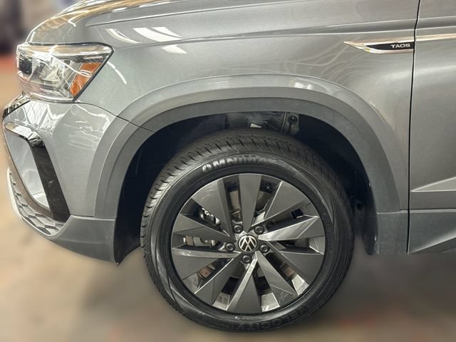 Certified 2023 Volkswagen Taos S FWD image 19