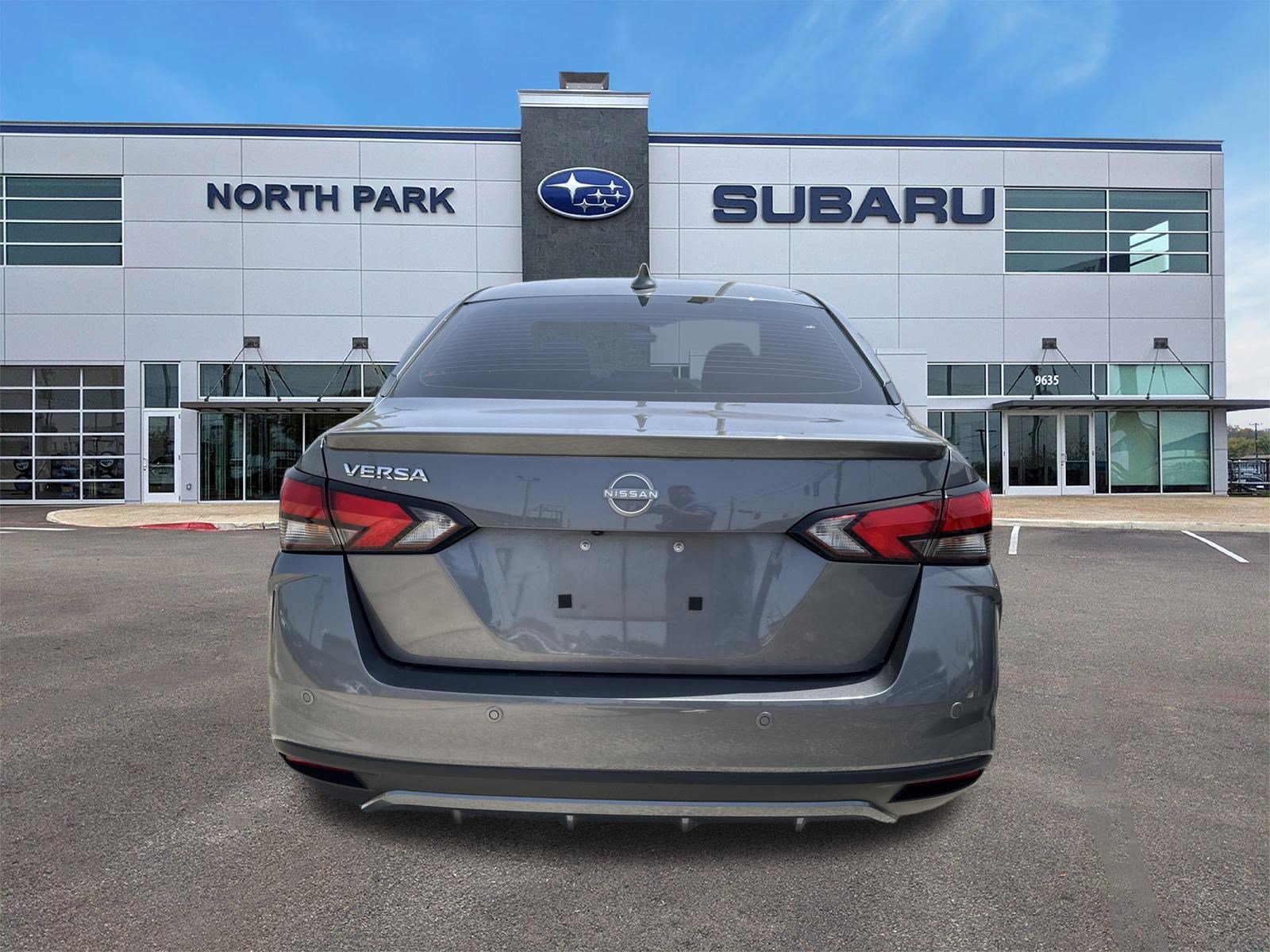 Used 2023 Nissan Versa SR w/ Trunk Package FWD image 4