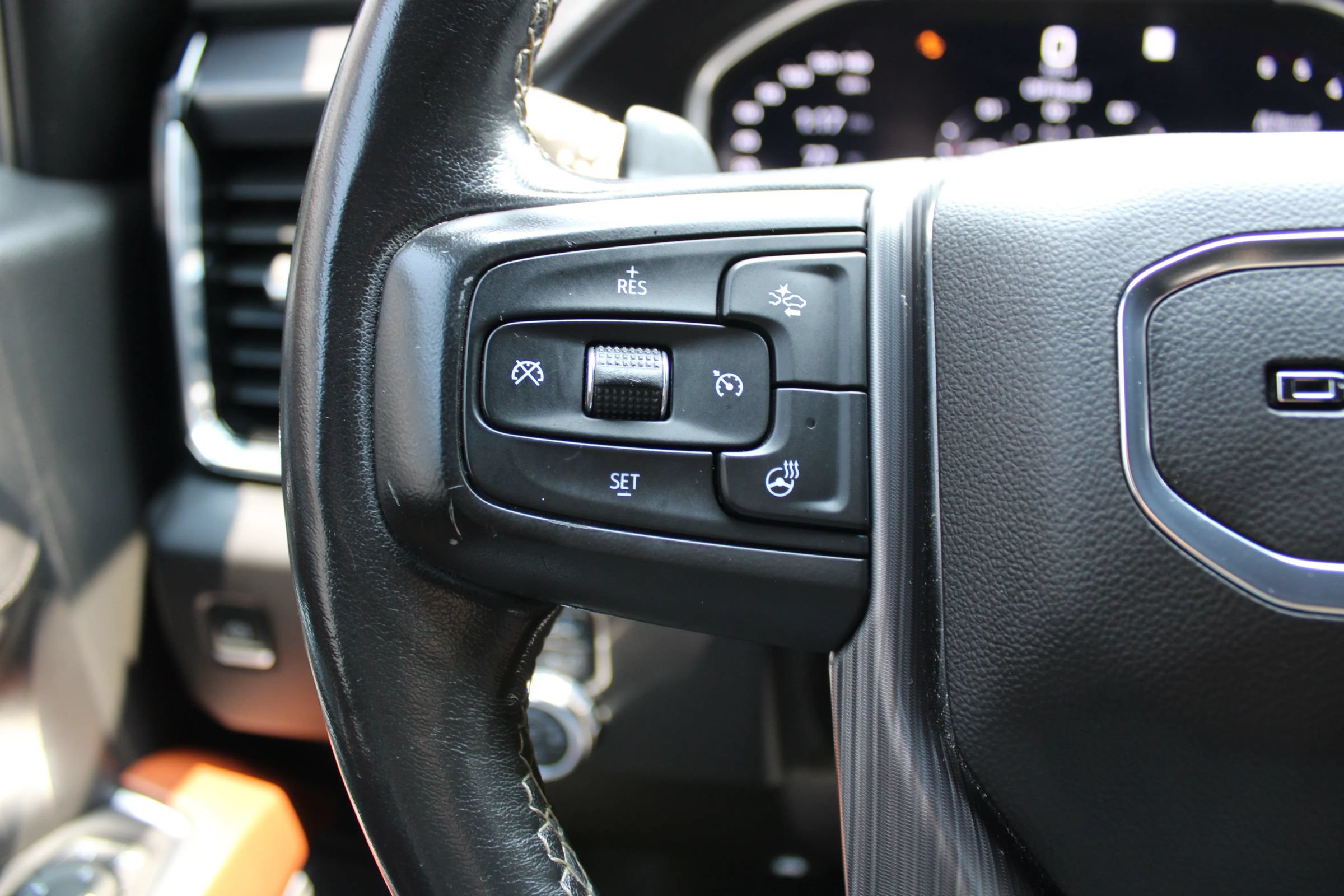 Used 2022 GMC Sierra 1500 Denali Ultimate AWD/4WD image 9