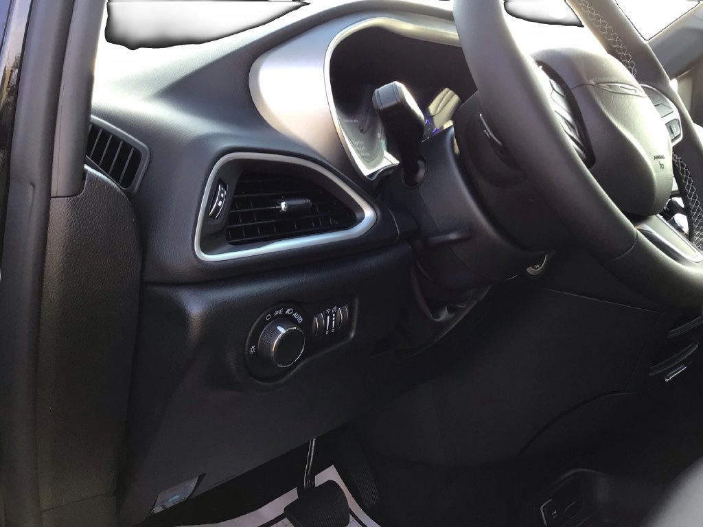New 2027 Chrysler Pacifica LX FWD image 18